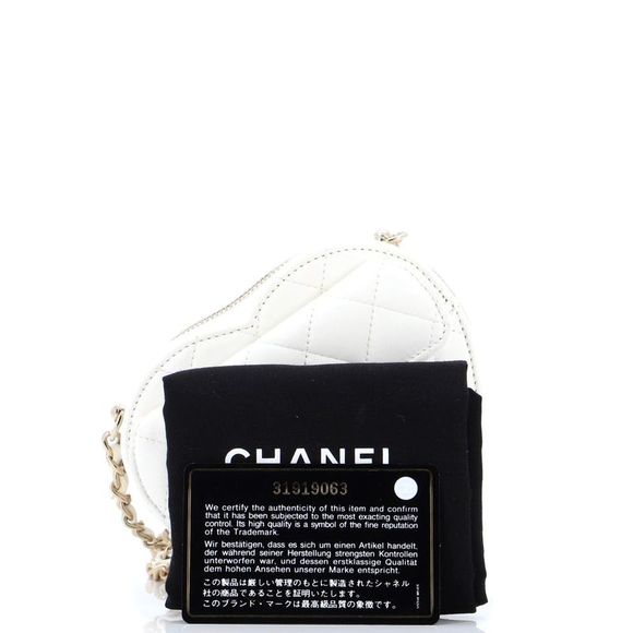 Chanel CC in Love Heart Clutch with Chain Quilted Lambskin White - Picture 2 of 10